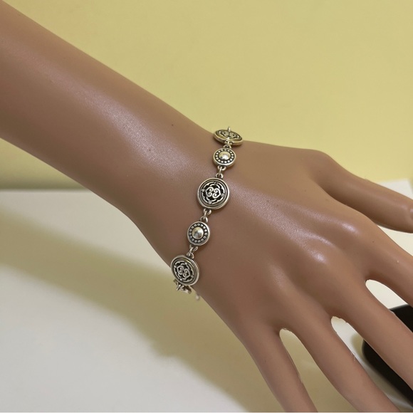 Brighton Jewelry - Brighton INTRIGUE Silver Medallion Bracelet Retail $78